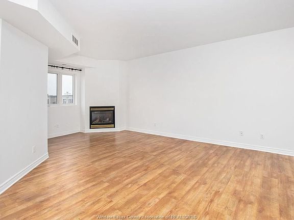 5th image of 1855 Normandy St #607