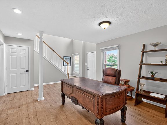 5th image of 636 Millpond Rd