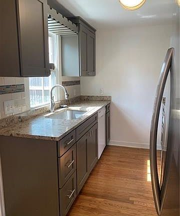 5th image of 148 Helios Ave