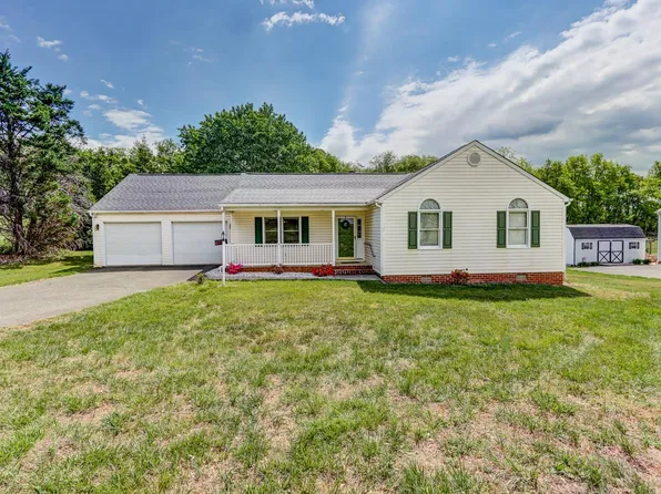 1266 Bethel Church Rd, Forest, VA 24551