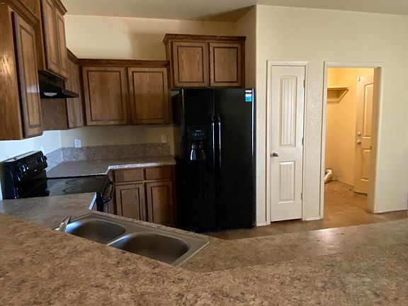 4th image of 2705 Hector Dr