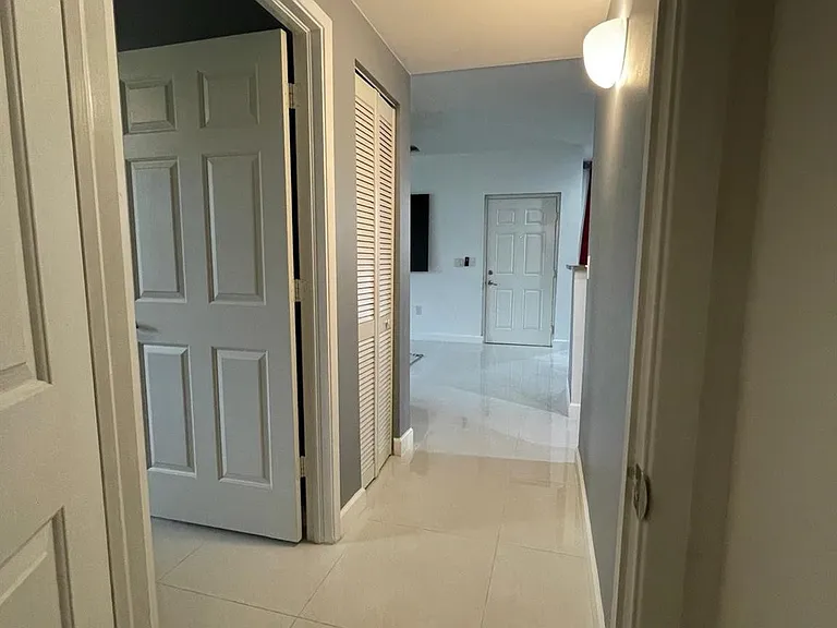 7950 N Nob Hill Rd — Photo 14