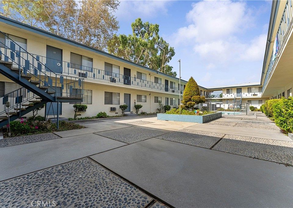1st image of 731 N Azusa Ave