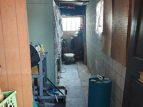 4th image of 766 W Grand Ave