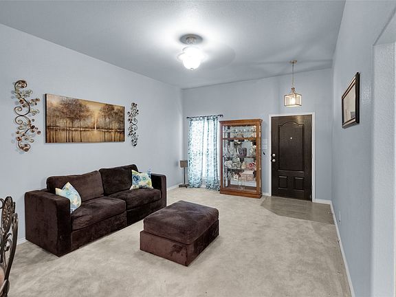 4th image of 2127 Colby Ln