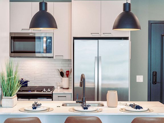2nd image of 2153 N Elston Ave #647