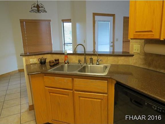 5th image of 603 Lantana St