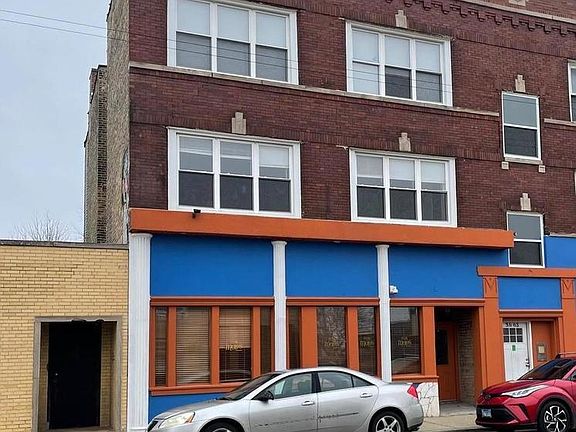 3rd image of 3663 N Elston Ave
