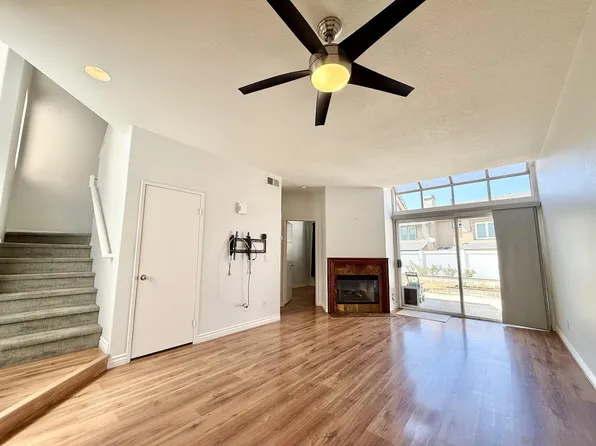 992 S Country Glen Way, Anaheim, CA 92808