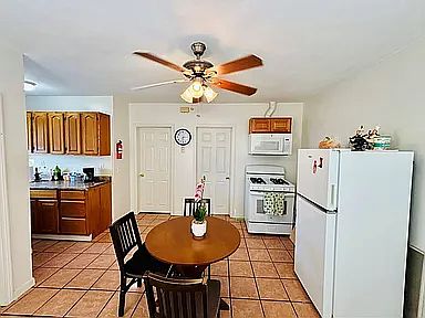 4th image of 86 Webster St #3R