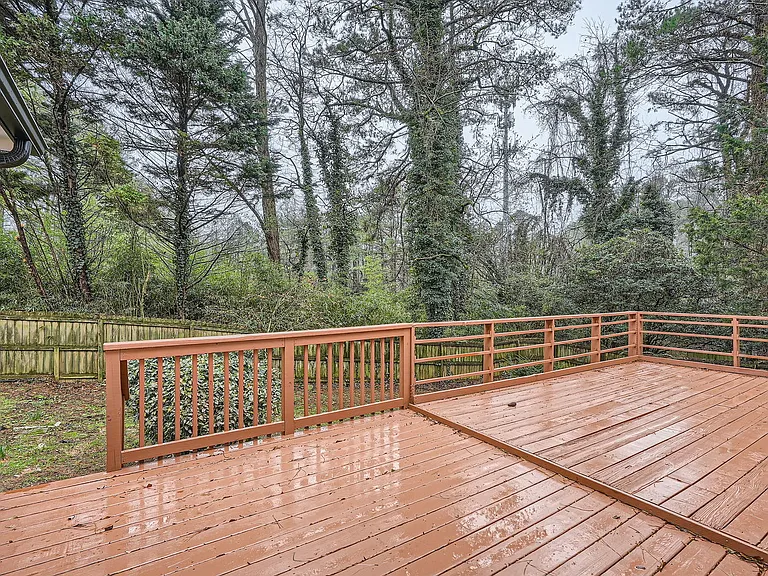 1040 Terramont Dr — Photo 6