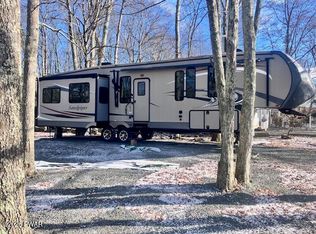 135 Deer Run, Milford, PA 18337