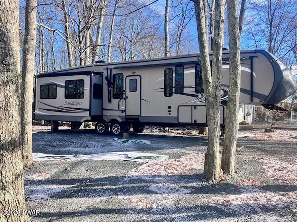 135 Deer Run, Milford, PA 18337