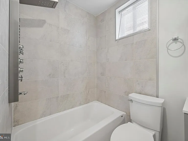 2522 N Opal St — Photo 9