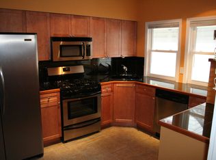 1559 Elmwood Ave, Lakewood, OH