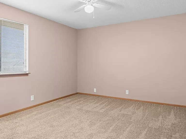 Riverfront Apartments - — Photo 21