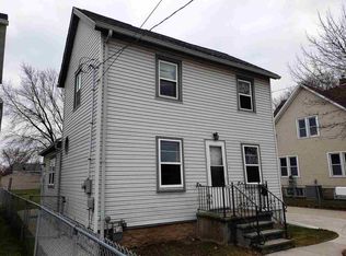 847 W 9th Ave, Oshkosh, WI 54902