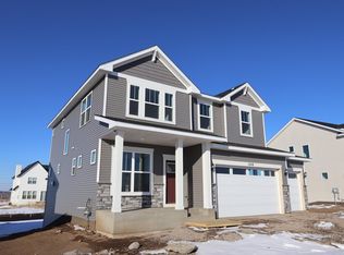 1691 Tyrone Dr, Shakopee, MN 55379