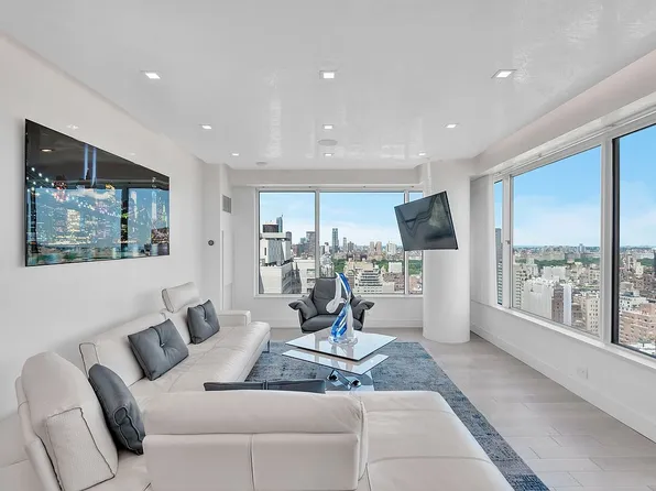 200 E 69th St APT 31A, New York, NY 10021