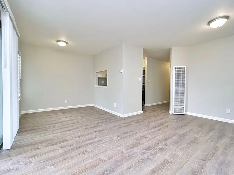 920 Fletcher Ln #105 — Photo 8