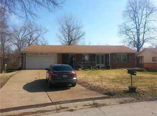 2023 Jenner Ln, Saint Louis, MO 63138