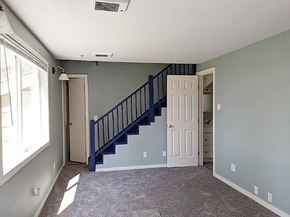 2nd image of 2543 Kincaid St