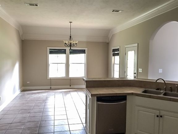 5th image of 1288 Woodberry Dr