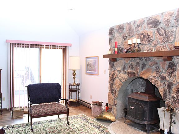 3rd image of 181 Parkwood Dr Lot 182