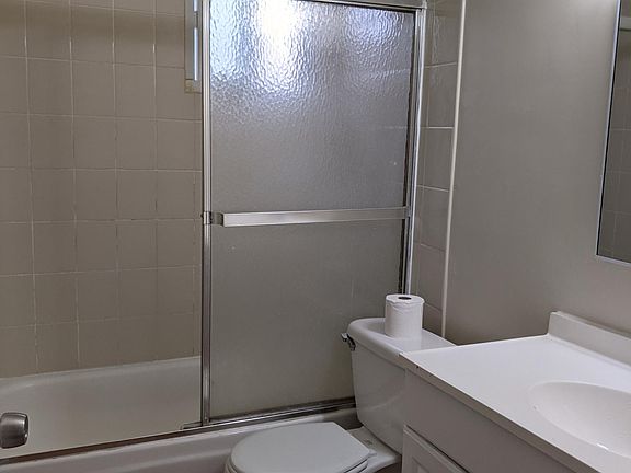 3rd image of 315 Higdon Ave #4