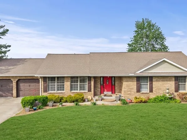 40 Carolyn Dr, Seymour, IN 47274