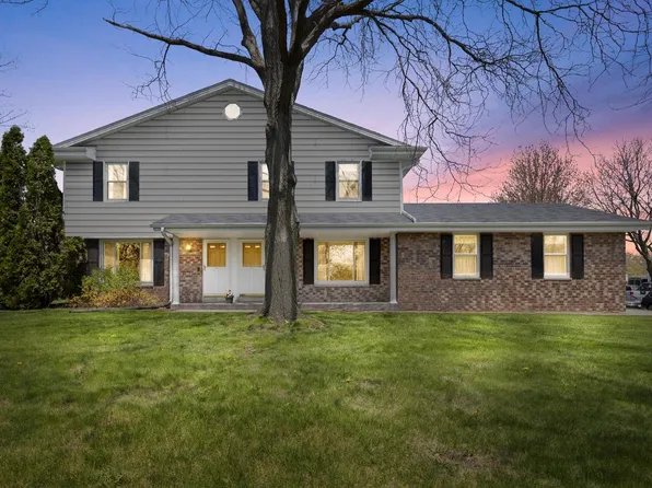 5595 Serene COURT #5597, Greendale, WI 53129