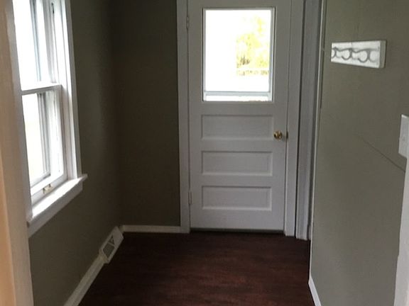 2nd image of 189 Elm St