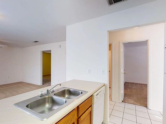 3rd image of 896 Silverwood Dr