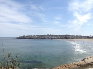 8 Warren St, York, ME 03909