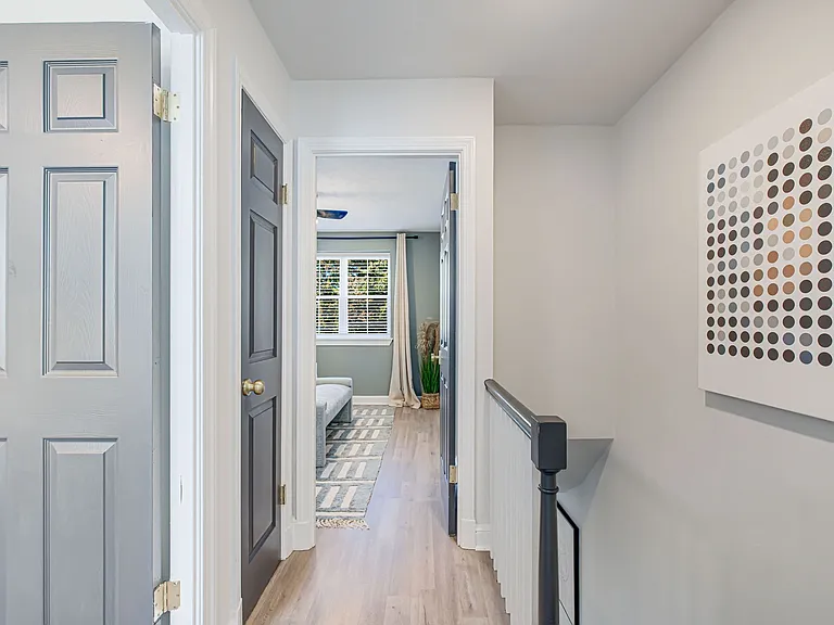 3107 Montrose Ave — Photo 20