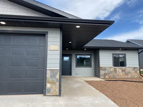 2125 Arrowhead Cir, Spearfish, SD 57783