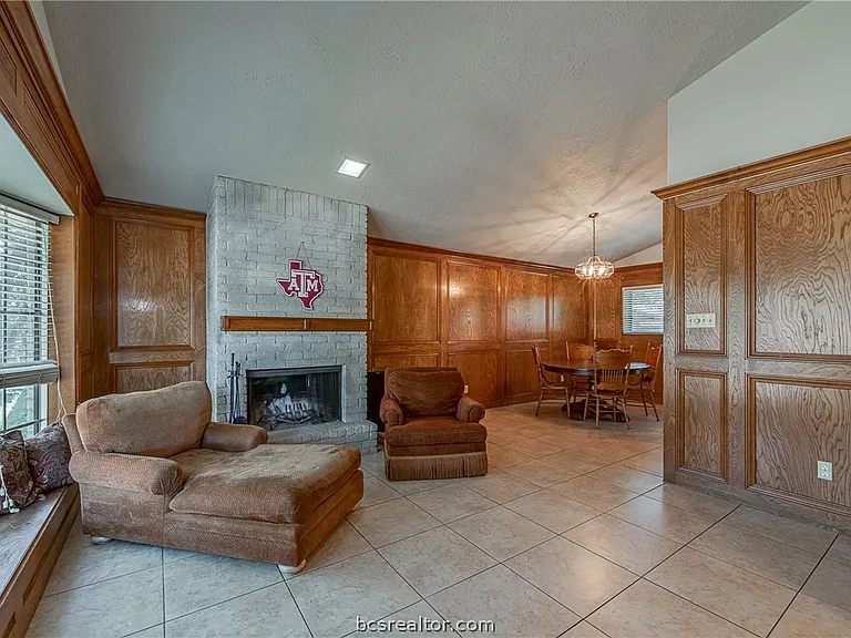 1405 Magnolia Dr — Photo 7