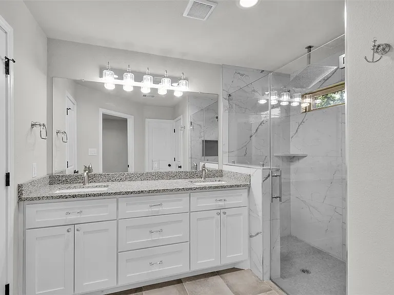11087 Sutton Pl — Photo 18