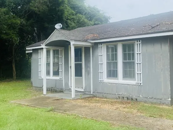 158 Center Rd, Columbus, MS 39702