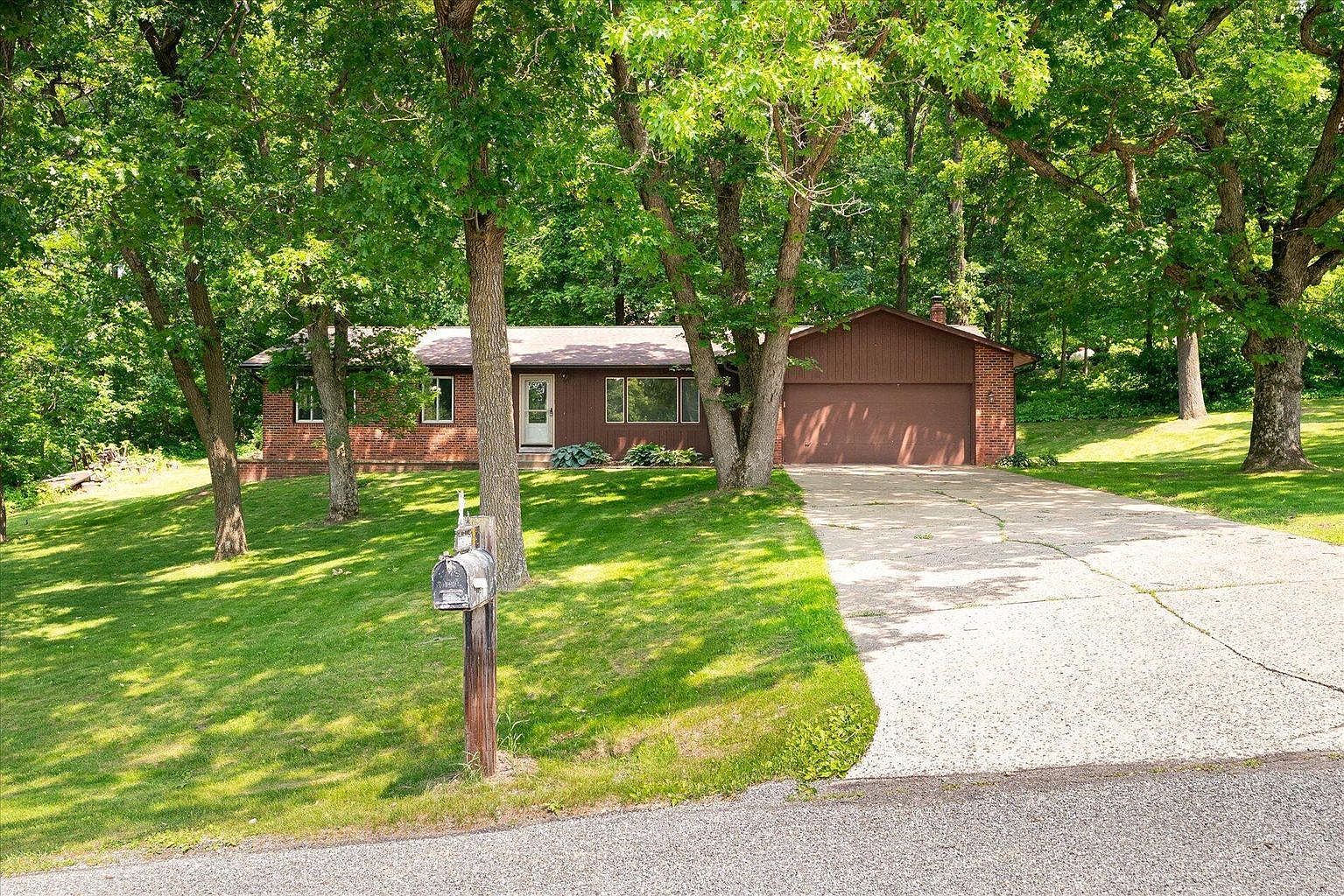 6011 Fox Chase Rd, Hokah, MN 55941 | Zillow