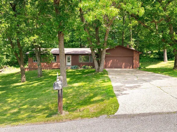 6011 Fox Chase Rd, Hokah, MN 55941
