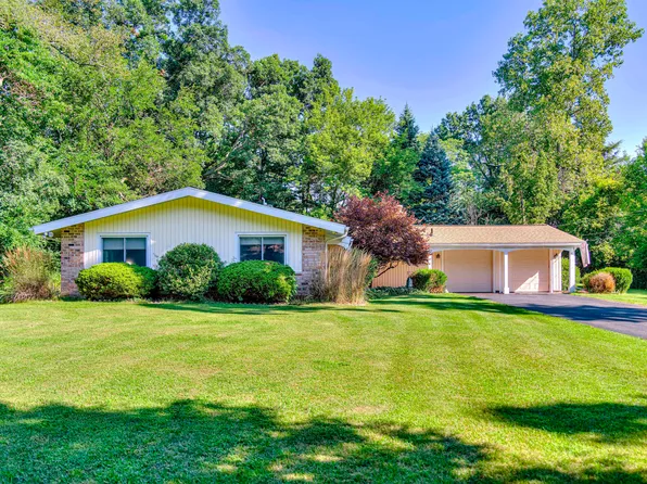 1844 N Walmont Rd, Jackson, MI 49203