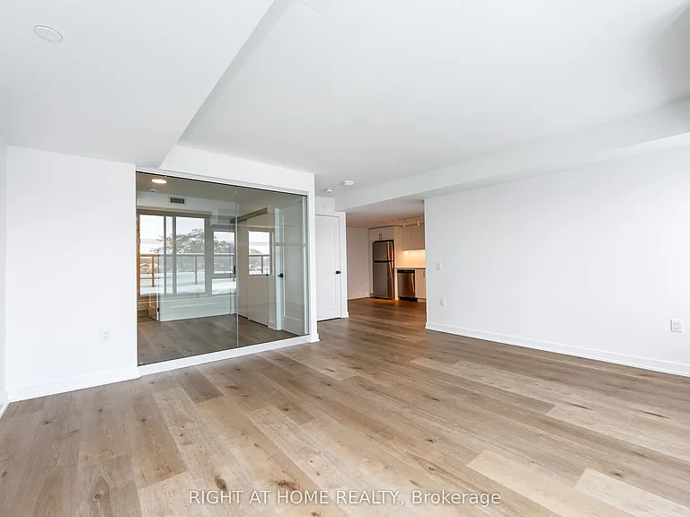 897 College St W #506 — Photo 10