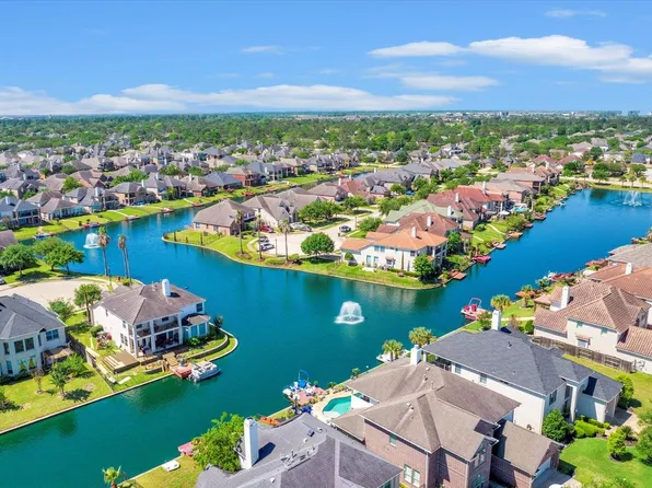 18011 Darling Point Ct, Cypress, TX 77429