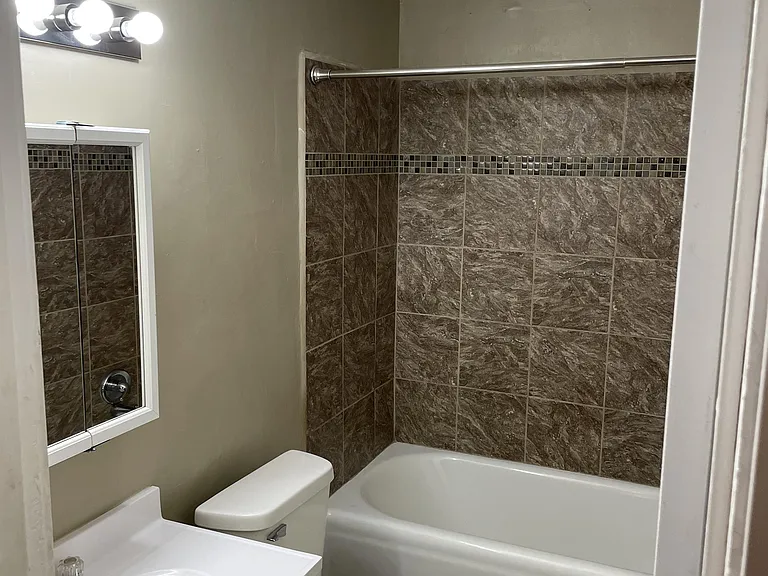 2nd Full Bathroom