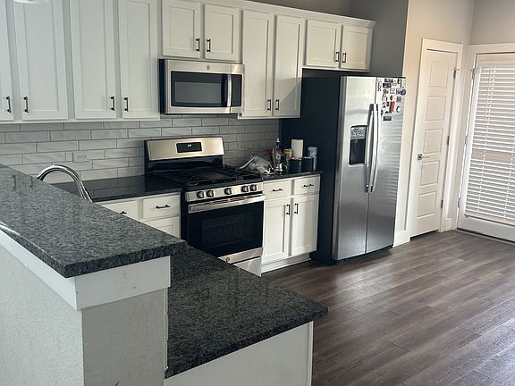 3rd image of 137 Elisha Dr