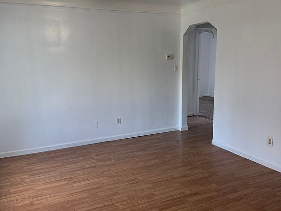 4th image of 25493 Curie Ave