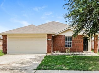 1104 Cottonwood Dr, Crowley, TX 76036