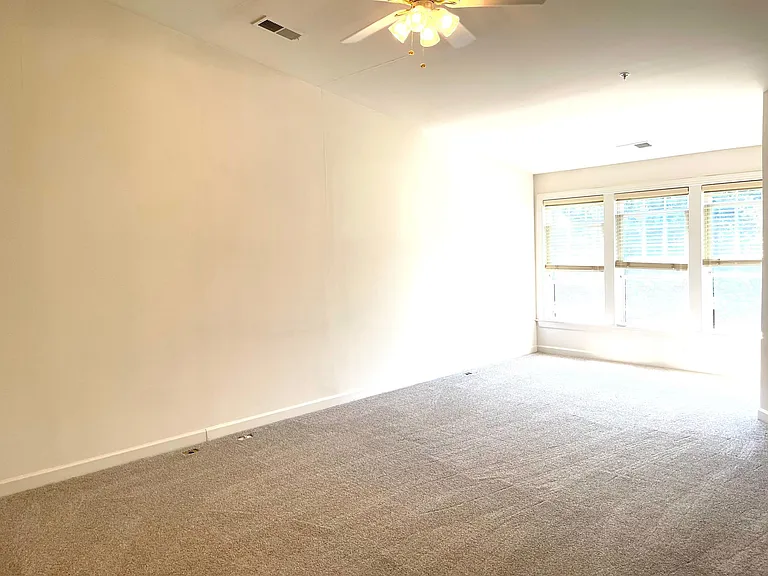 1560 Rutland Way — Photo 27