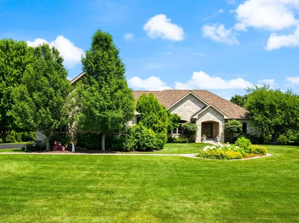 40701 N Gridley Dr, Antioch, IL 60002